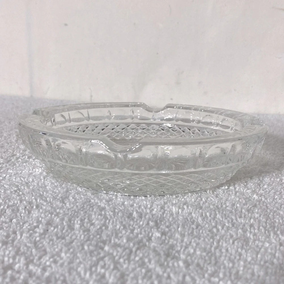 Vintage Clear Glass Ashtray Trinket  Dish - Picture 1 of 10